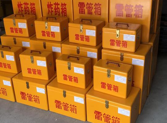 加茂镇玻璃钢雷管箱的使用寿命一般是多少?