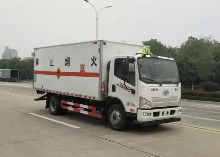 加茂镇爆破器材运输车可以上高速吗?